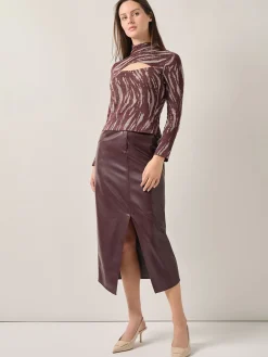 Modern Fit Oval Front Cutout Jacquard Knit Top|Misook Outlet