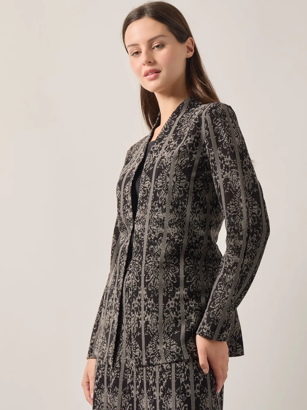 Tailored Fit Two-Tone Jacquard Knit Jacket|Misook Hot