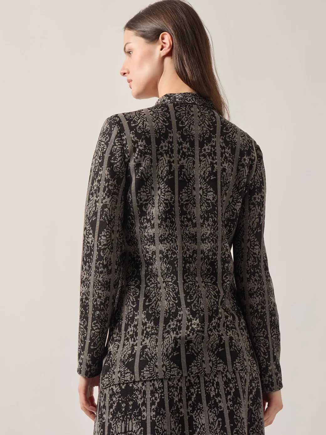 Tailored Fit Two-Tone Jacquard Knit Jacket|Misook Hot