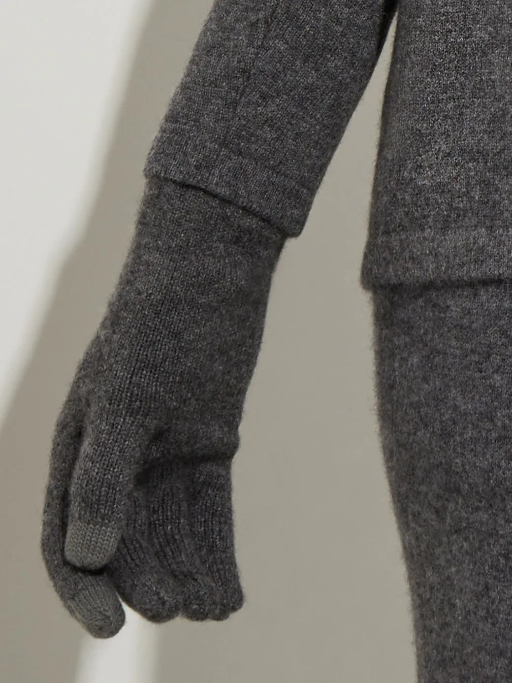 Tech Touch Long Cashmere Gloves|Misook Fashion
